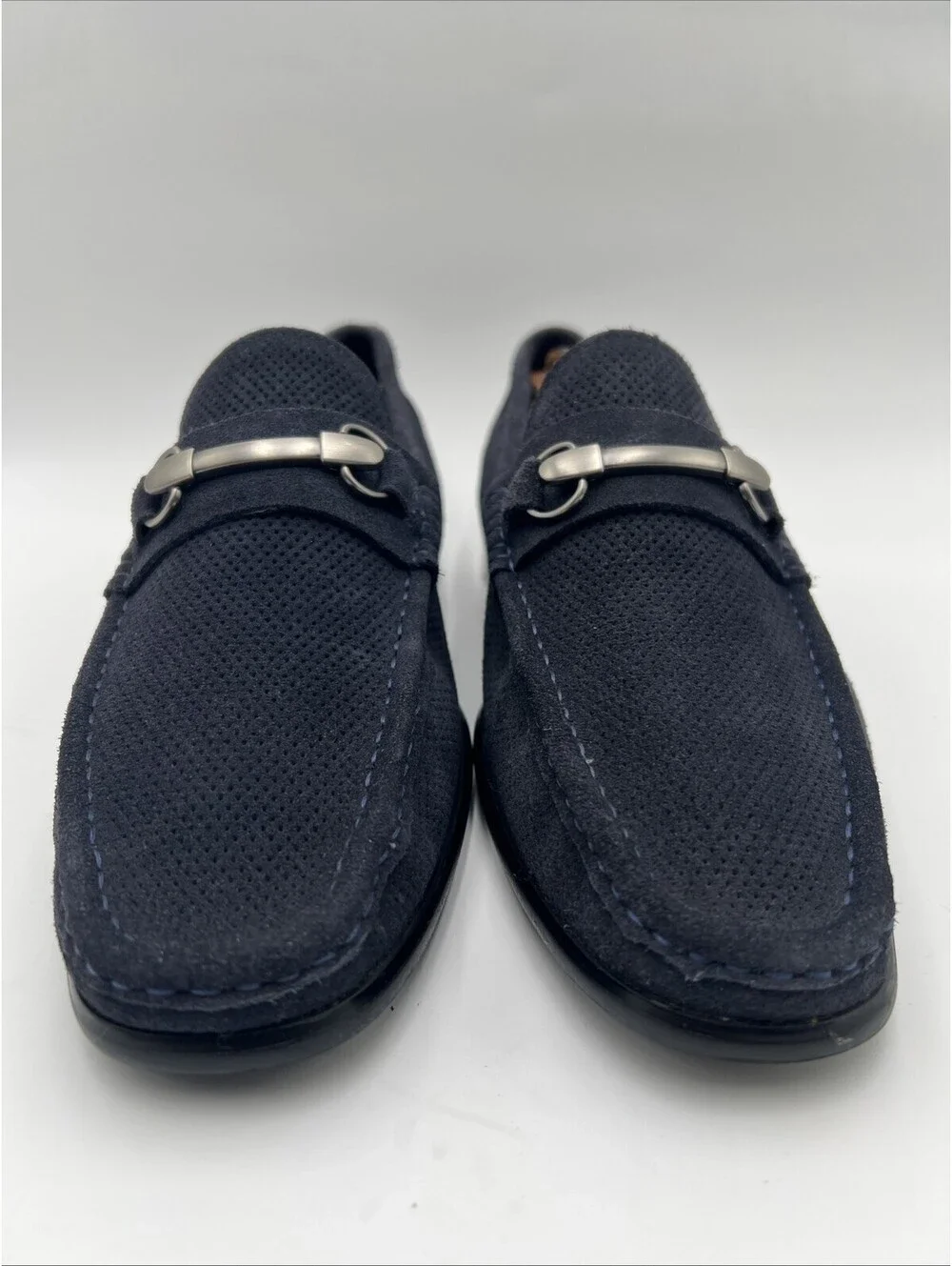 Saks Fifth Avenue small creasing